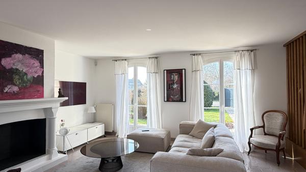 NOAILLES  PROCHE ,  BEAUVAIS A 5 MIN..MAISON 170m²  Habitables, 6 pièces, sous-sol total, piscine chauffée, terrain 1510m² environ