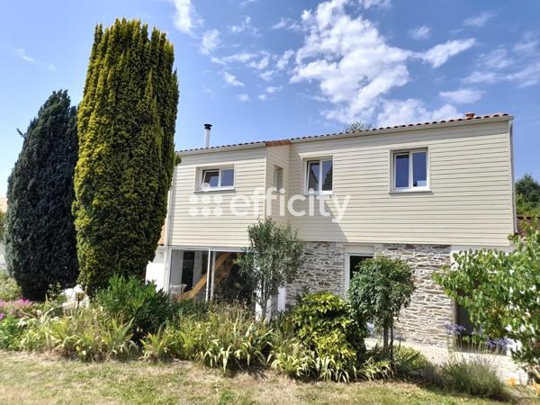 Maison
         4 pièces
        - 116 m² Exclusivité 359 000 € *