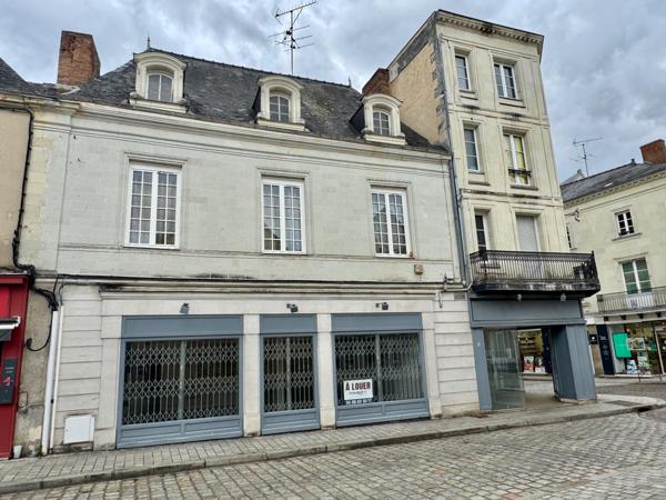 Immeuble de rapport local commercial et 5 appartements