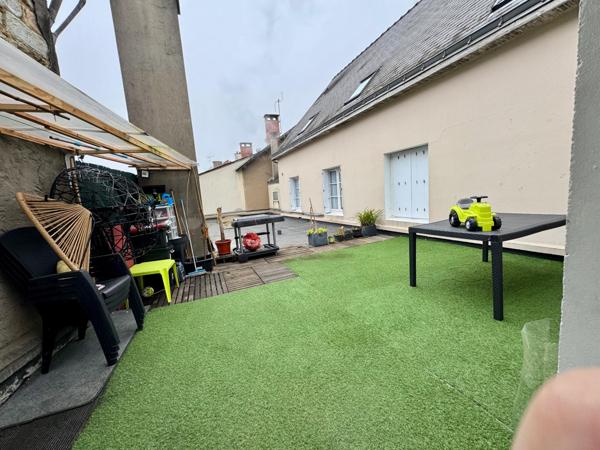 Immeuble de rapport local commercial et 5 appartements