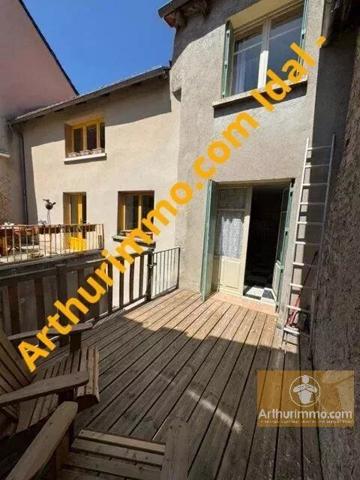 Vente                                                      Maison de village
                        
                     3 pièces                      66 m2                     à Chanac