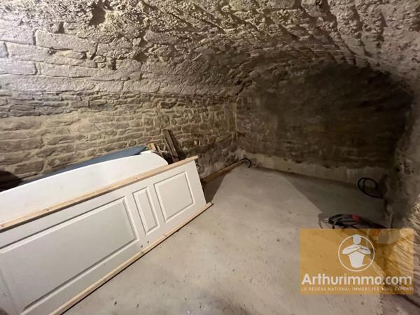 Vente                                                      Maison de village
                        
                     3 pièces                      66 m2                     à Chanac