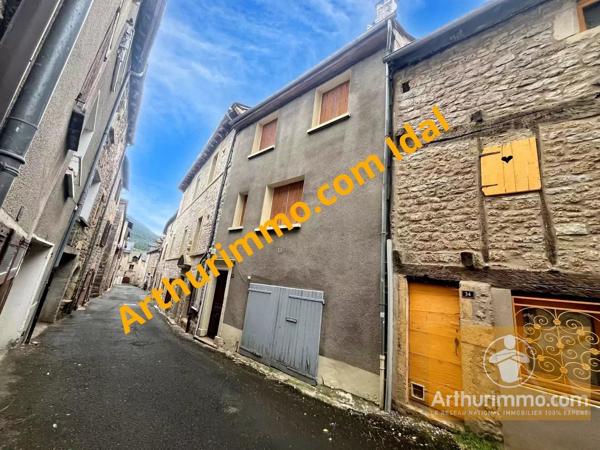 Vente                                                      Maison de village
                        
                     3 pièces                      66 m2                     à Chanac