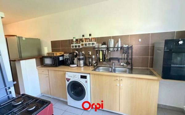 Appartement à vendre    3 pièces • 67 m2 Saint-Benoît