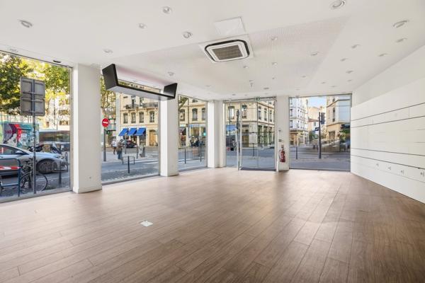 Local · Vente Lyon (69007) 7 pièces · 131m²