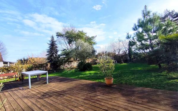 Maison à vendre    6 pièces • 184 m2 Mézières-sur-Seine