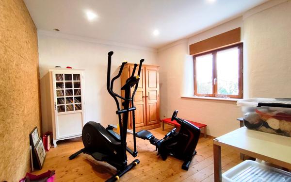 Maison à vendre    6 pièces • 184 m2 Mézières-sur-Seine