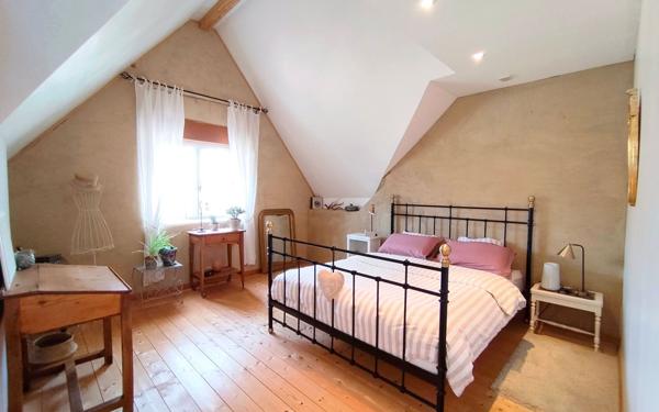 Maison à vendre    6 pièces • 184 m2 Mézières-sur-Seine