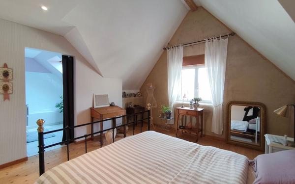 Maison à vendre    6 pièces • 184 m2 Mézières-sur-Seine