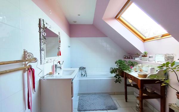 Maison à vendre    6 pièces • 184 m2 Mézières-sur-Seine