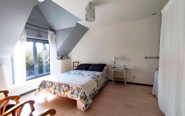 Maison à vendre    6 pièces • 184 m2 Mézières-sur-Seine