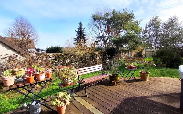 Maison à vendre    6 pièces • 184 m2 Mézières-sur-Seine