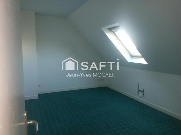 PLEYBEN (29190) ; En impasse, en lotissement, proche toutes commodités et axes routiers