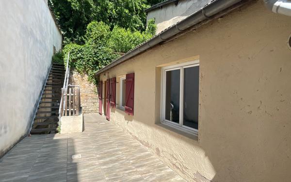 Maison à vendre    4 pièces • 162,98 m2 Trévoux