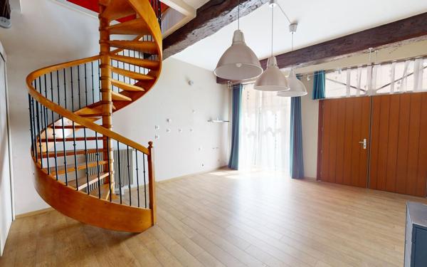 Maison à vendre    4 pièces • 162,98 m2 Trévoux