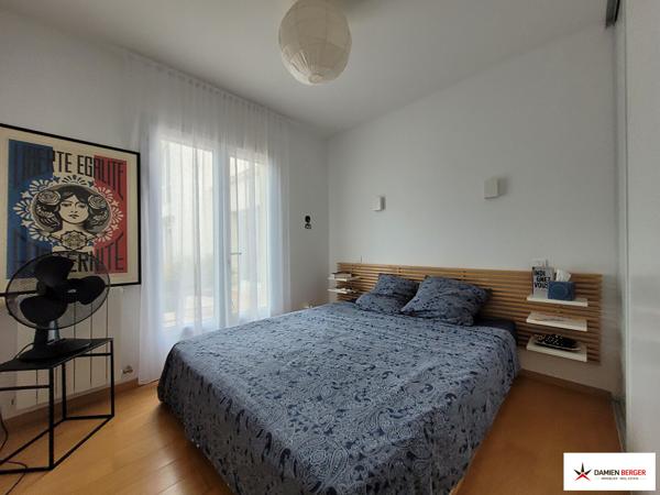 Belle maison contemporaine avec vue dégagée. Perigny
