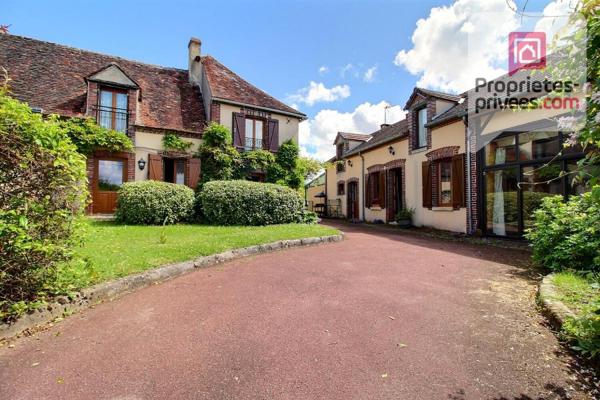 À vendre Propriété type longère + Maison d'amis ou Gîte, boxes à chevaux, dépendances, sur plus d'1 hectare  de terrain