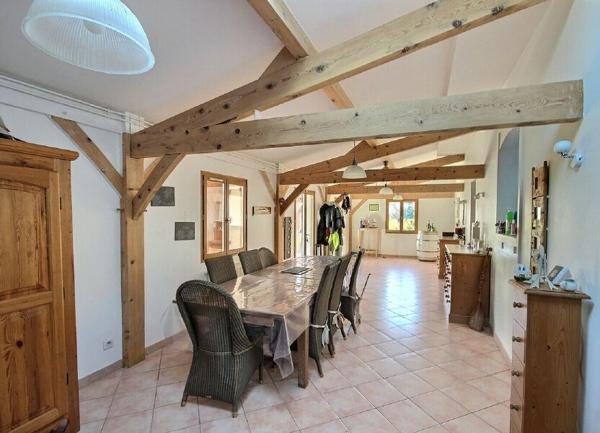 Maison à vendre    7 pièces •  Lescar