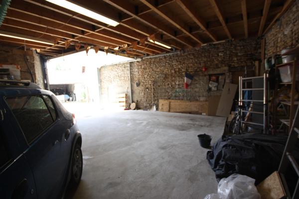 Maison à vendre 5 pièces ORDONNAZ (01)