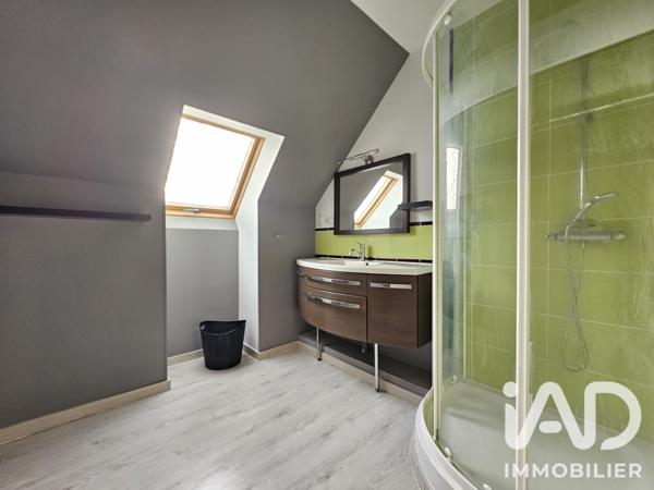 Maison à vendre 6 pièces 148 m² Le Breil-sur-Mérize