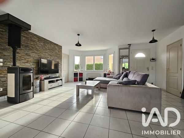 Maison à vendre 6 pièces 148 m² Le Breil-sur-Mérize