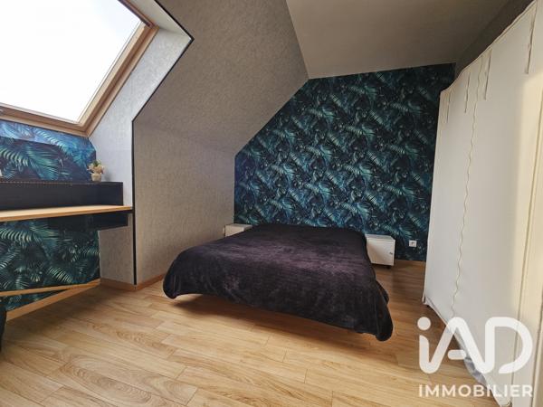 Maison à vendre 6 pièces 148 m² Le Breil-sur-Mérize