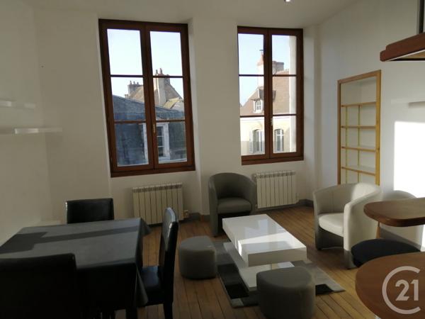 Immeuble à vendre  100 m2 LA CHATRE - 36