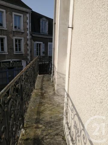 Immeuble à vendre  100 m2 LA CHATRE - 36