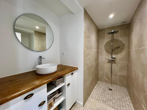 Appartement rénové 2 ch – Terrasse – 10 min mer – Les Sables-d'Olonne