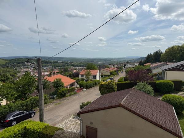 SUR LES HAUTEURS DE NEUVES-MAISONS