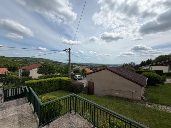 SUR LES HAUTEURS DE NEUVES-MAISONS