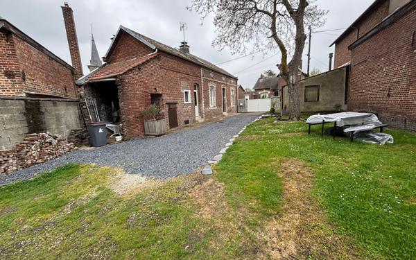 Maison à vendre    4 pièces • 120 m2 Grugies