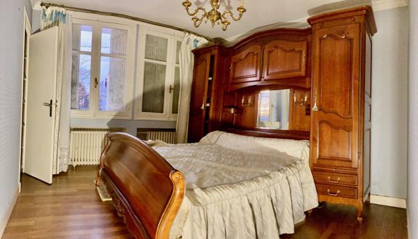 POITIERS, Maison d'environ 164m²