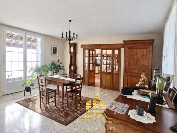 Bel ensemble Immobilier composé de 3 lots sur 13 112 M2