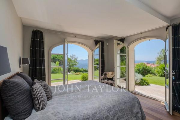 Castellaras, proche Mougins - Propriété d'exception avec vue époustouflante jusqu'à la mer