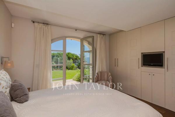 Castellaras, proche Mougins - Propriété d'exception avec vue époustouflante jusqu'à la mer