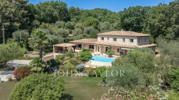 Superbe villa familiale au calme absolu avec vue village