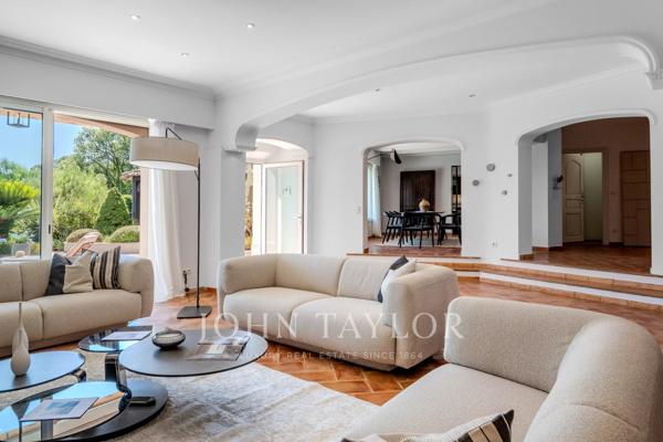 Superbe villa familiale au calme absolu avec vue village