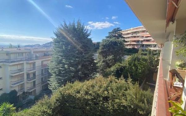 Appartement à vendre    4 pièces • 120,11 m2 Nice