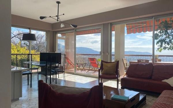 Appartement à vendre    4 pièces • 120,11 m2 Nice