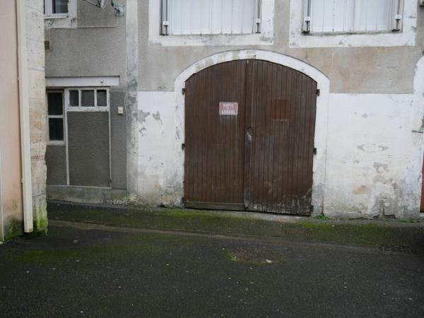 Stationnement à louer  •  Terrasson-Lavilledieu