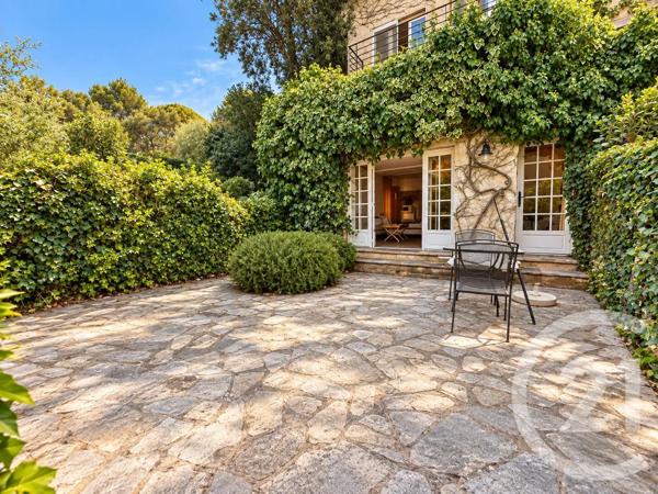 Appartement F1 à vendre  1 pièce - 42,20 m 2   VENCE  - 06