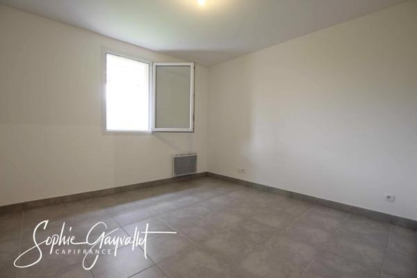 DERNIER ÉTAGE - T2 LUMINEUX AVEC TERRASSE ET GARAGE – VENELLES