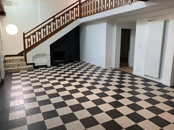 Maison à louer à Rennes en Ille-et-Vilaine (35000), ref : 001-2458   
JEANNE D'ARC