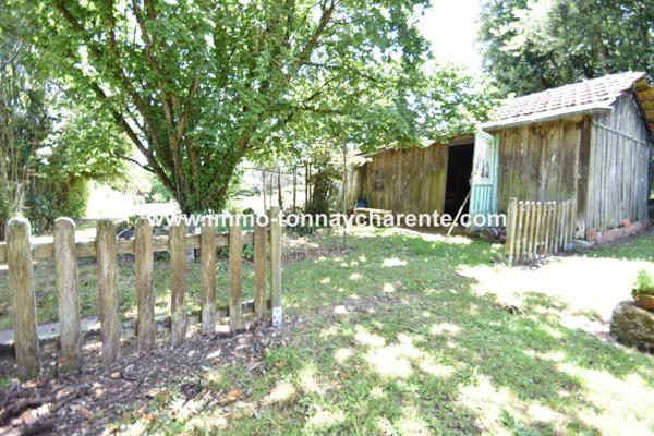 Maison ancienne à rénover sur 2500 m² de terrain