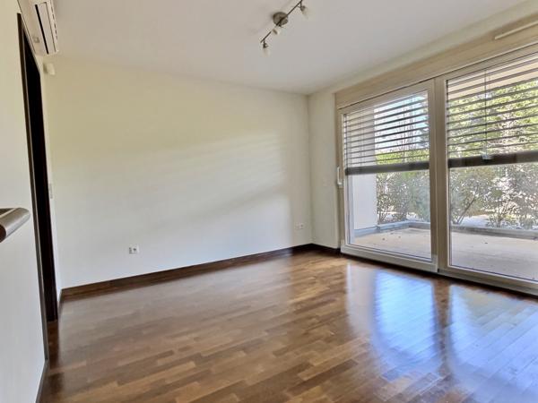 Divonne-les-Bains (01220) Appartement avec terrasse 2 chambres à Divonne-Les-Bains - Proximité centre