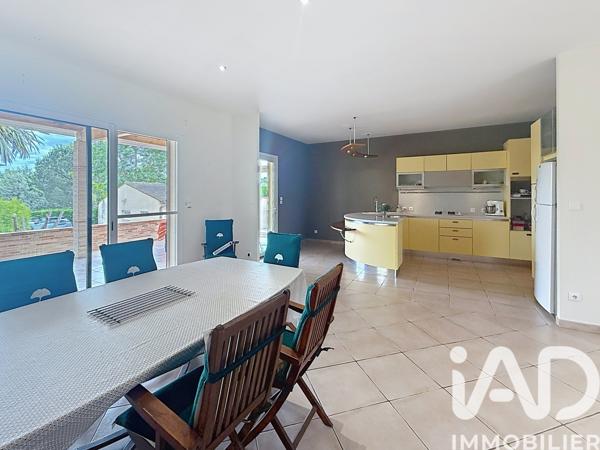 Maison à vendre 5 pièces 185 m² Beaumont-de-Lomagne