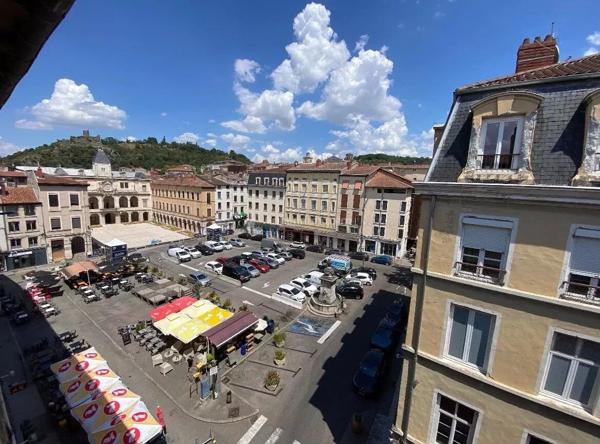 Location                                                      Appartement
                        
                     2 pièces                      37 m2                     à Vienne