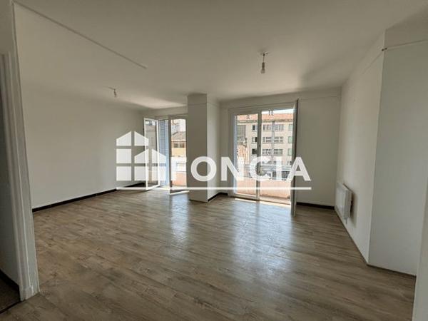 Location Appartement 2 pièces 45 m² - PLACE PERRIN La Seyne Sur Mer 83500
