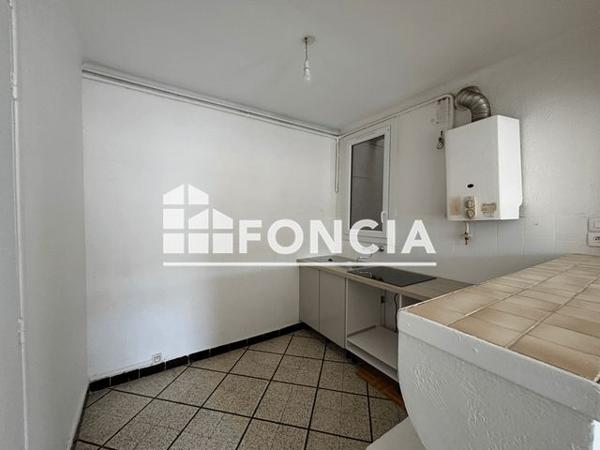 Location Appartement 2 pièces 45 m² - PLACE PERRIN La Seyne Sur Mer 83500